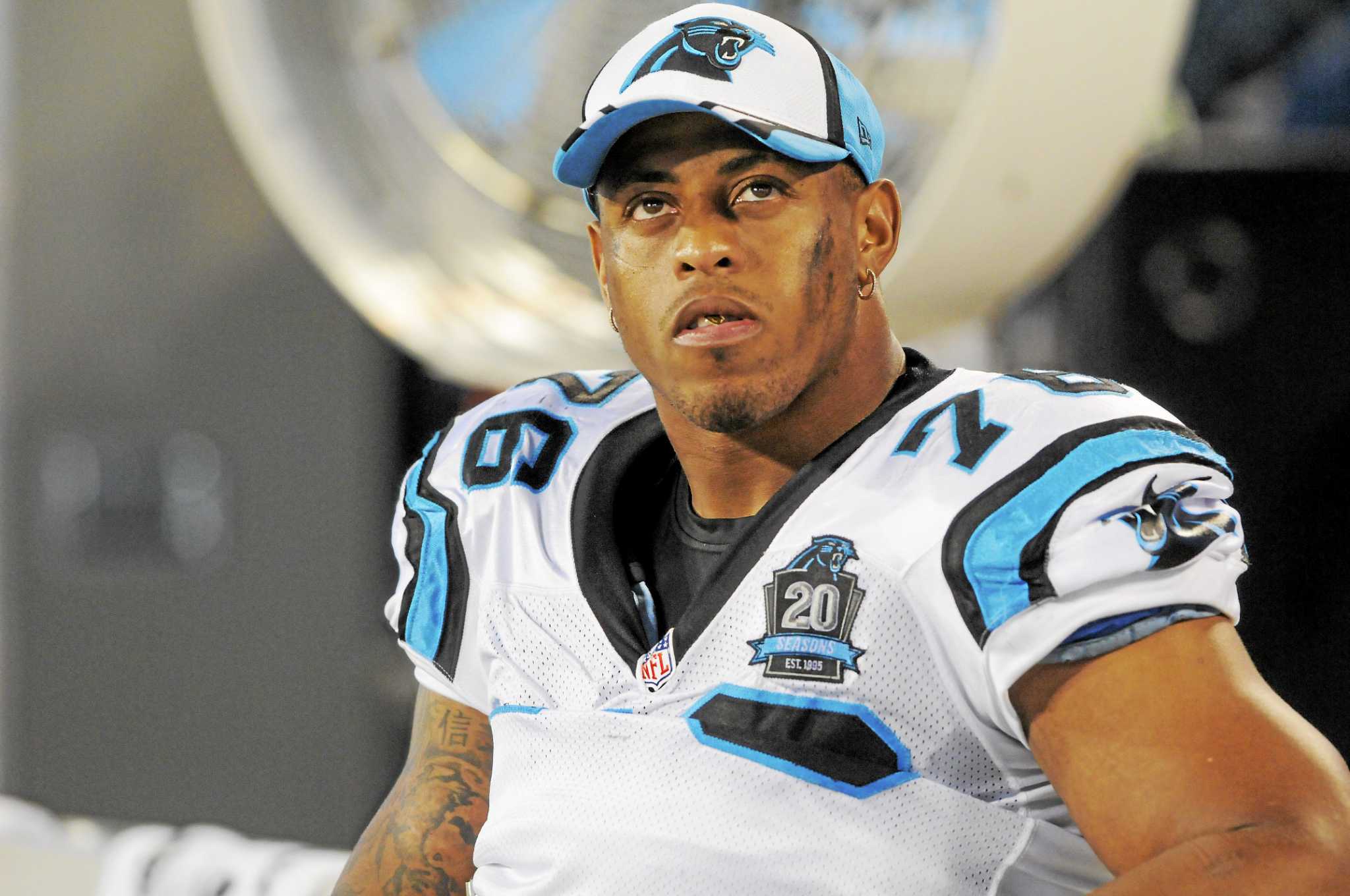 Greg Hardy's N.F.L. Suspension Is Reduced to 4 Games From 10 - The New York  Times