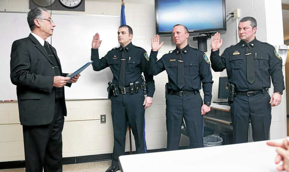 Man Charged With Dui After Shelton Crash Injures 2 New Haven