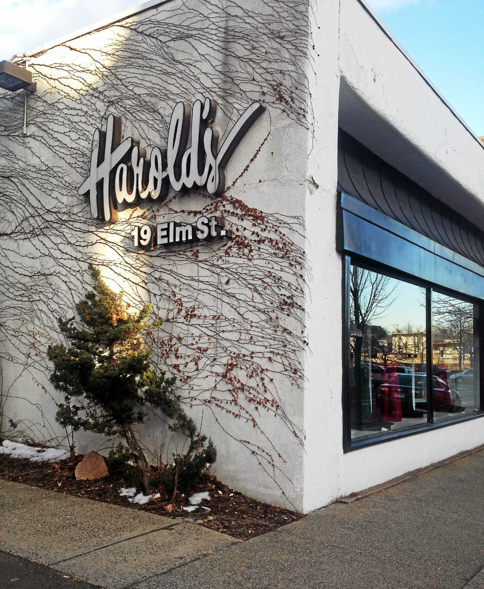 Harold’s Bridal Shop closes after 70 years in New Haven