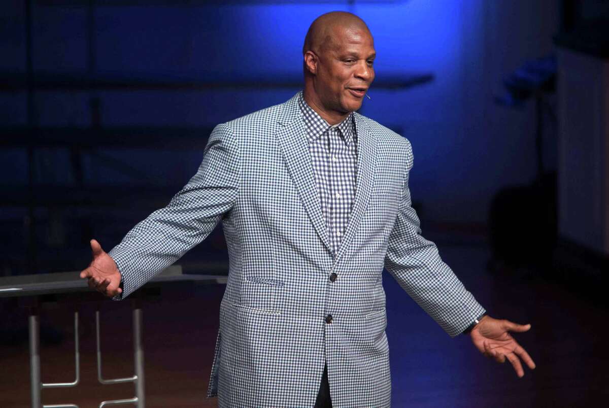 Baseball great Darryl Strawberry brings his recovery message to Great Falls