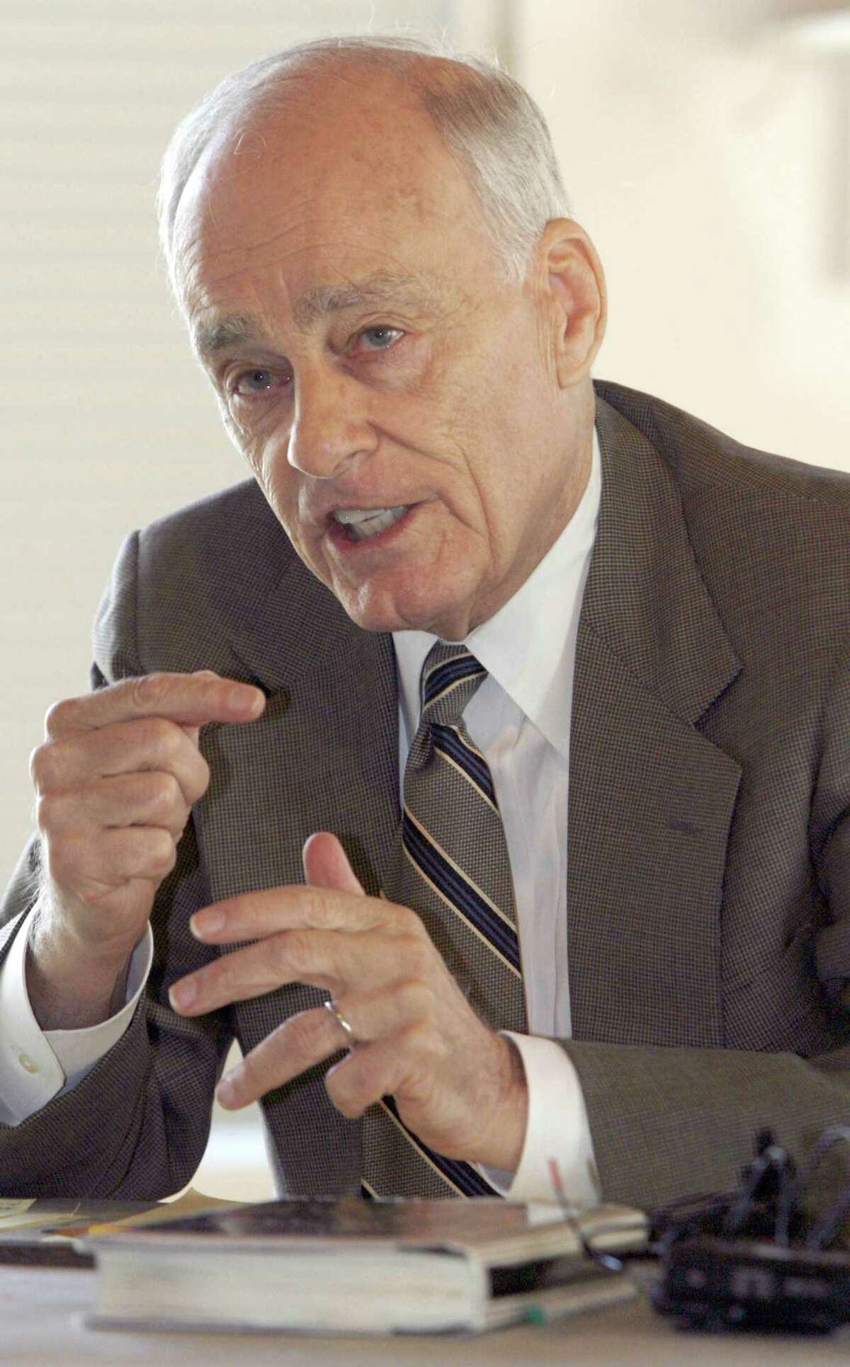 File-This Sept. 18, 2008, file photo shows Vincent Bugliosi speaking at a news conference in Burlington, Vt. The prosecutor in the Charles Manson trial who went on to write the best-selling true-crime book, ìHelter Skelter,î has died. Bugliosi was 80 years old. His son Vincent Bugliosi Jr. tells the Associated Press Monday, June 8, 2015, that Bugliosi died of cancer Saturday at a hospital in Los Angeles. (AP Photo/Toby Talbot, File)