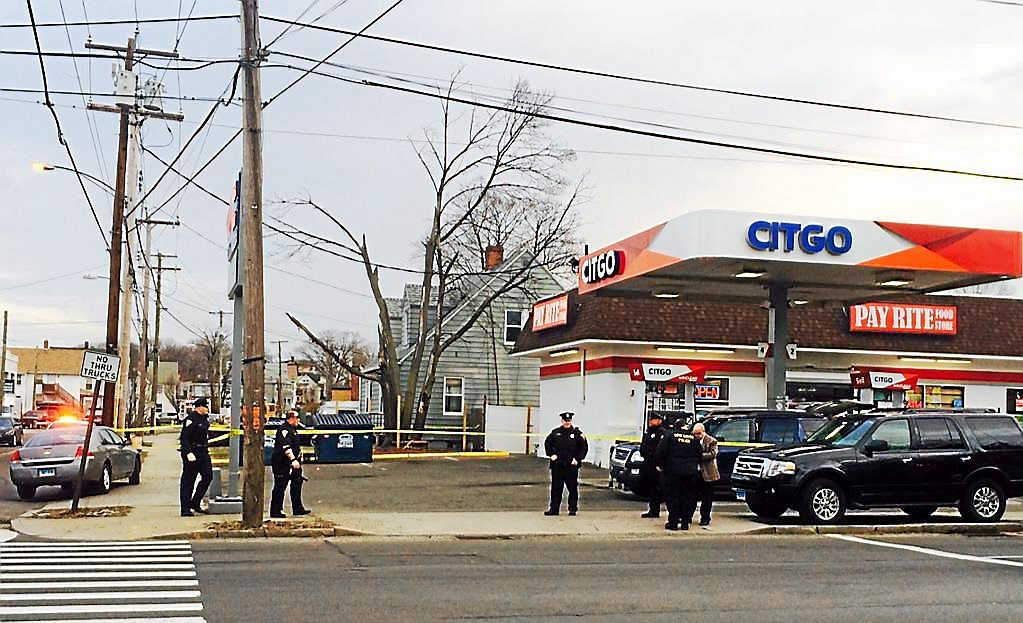New Haven gas station clerk shot to death in possible robbery