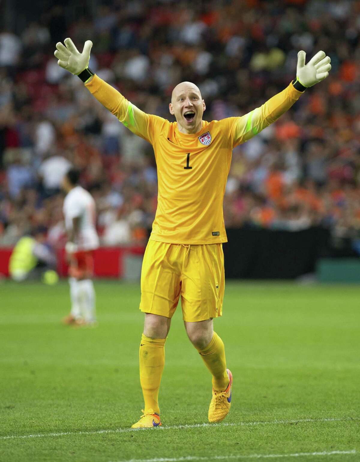 USA goalkeeper Brad Guzan celebrates the Americans’ victory over the Netherlands in an international friendly Friday at ArenA Stadium in Amsterdam.