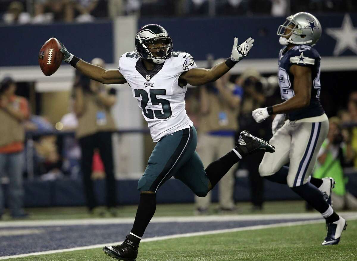 The Philadelphia Eagles traded running back LeSean McCoy to the Buffalo Bills on Tuesday for Kiko Alonso.