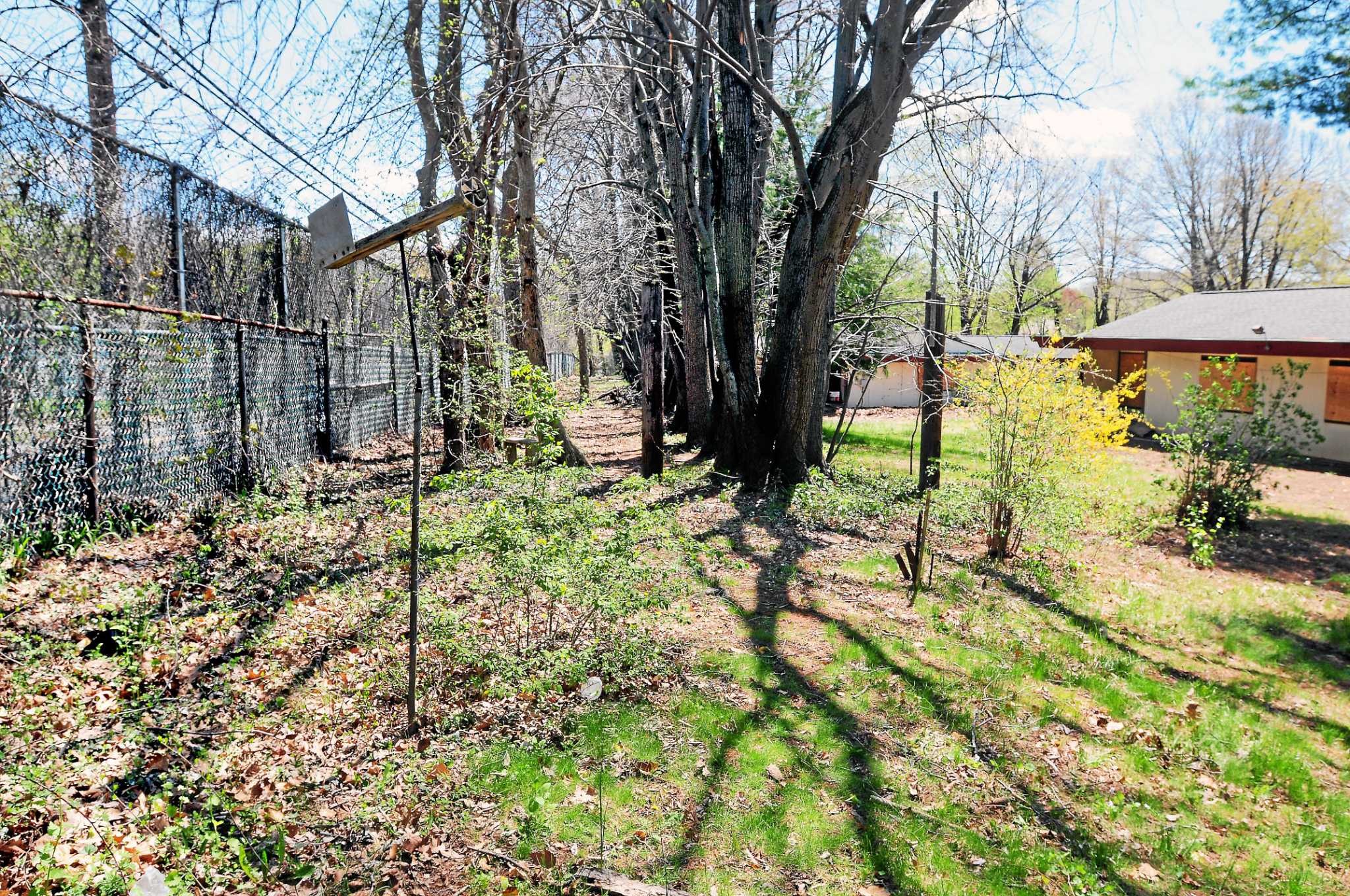Ownership of HamdenNew Haven fence known for decades, report concludes