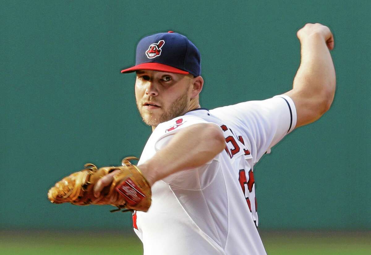 The Cleveland Indians have traded starting pitcher Justin Masterson to the St. Louis Cardinals.