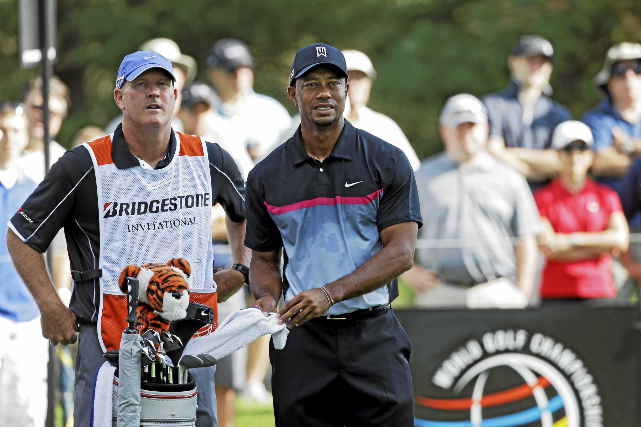 Tiger Woods Caddie Southbury S Joe Lacava Making Most Of Time Off