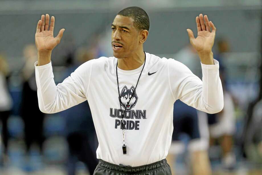 UConn men’s basketball appears strong as ever on recruiting trail New