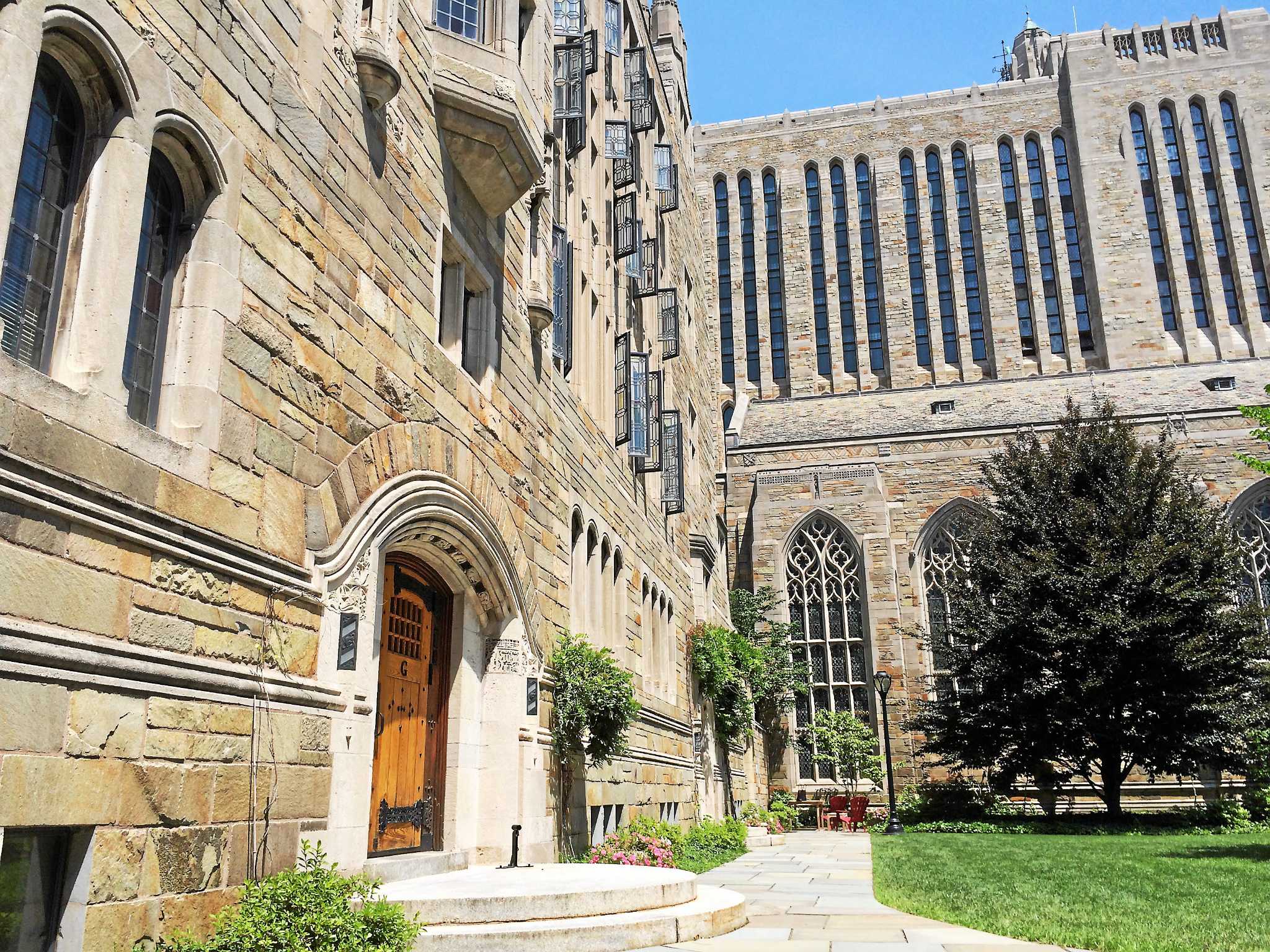 In New Haven, College Summit participation a step toward higher education