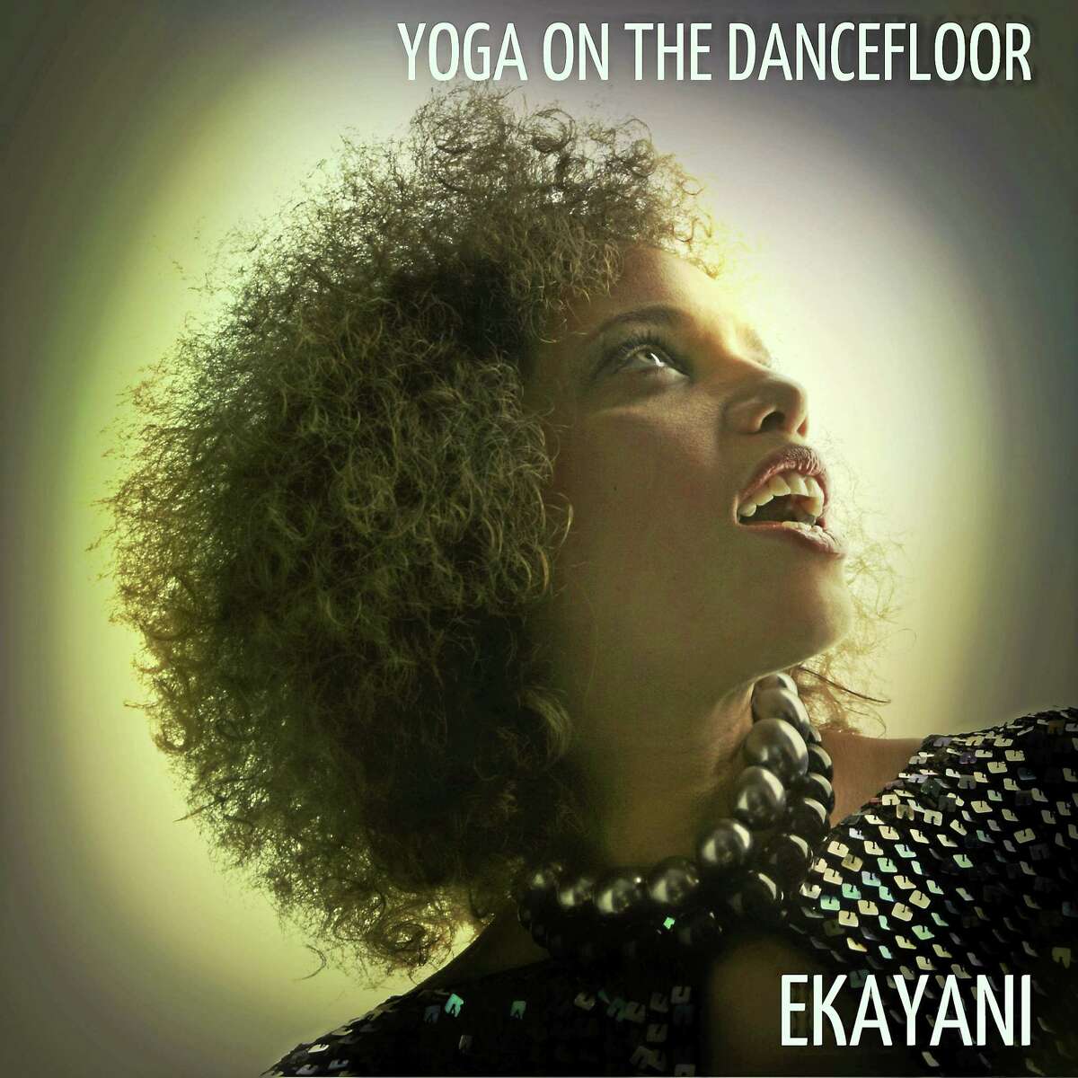 Ekayani: yoga and dance.
