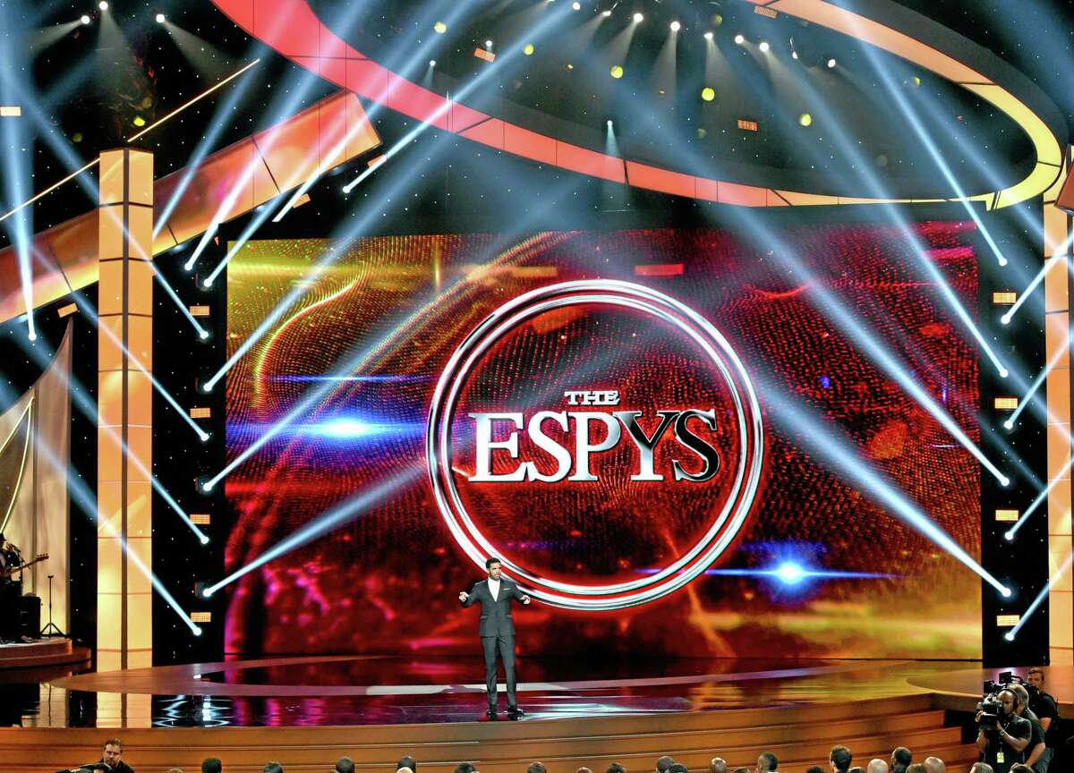 Drake hosted the ESPY Awards on Wednesday at the Nokia Theatre in Los Angeles. The Register’s Mike Wollschlager is just happy the week of nothing is finally over, and that he’ll never have to see Drake blow in Lance Stephenson’s ear ever again.