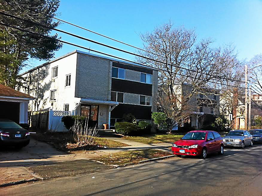 New Haven apartment complex sells for 2.8 million