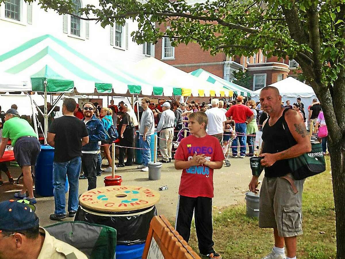 West Haven’s Apple Festival back on the Green this weekend for its 11th