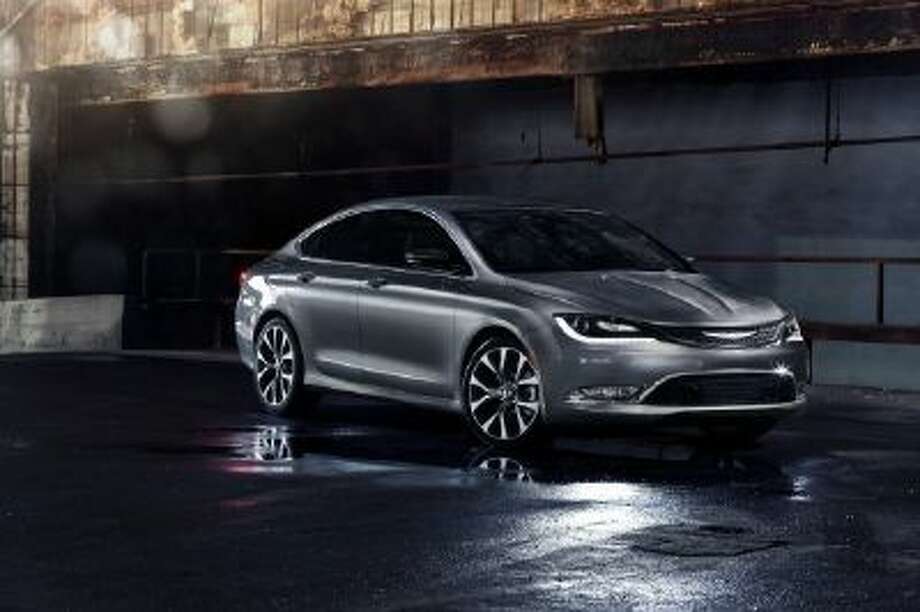 Chrysler 200 Mpg >> Chrysler Targets Top Midsize Cars With New 200 New Haven Chrysler 200 Mpg >> Chrysler Targets Top Midsize Cars With New 200 New Haven