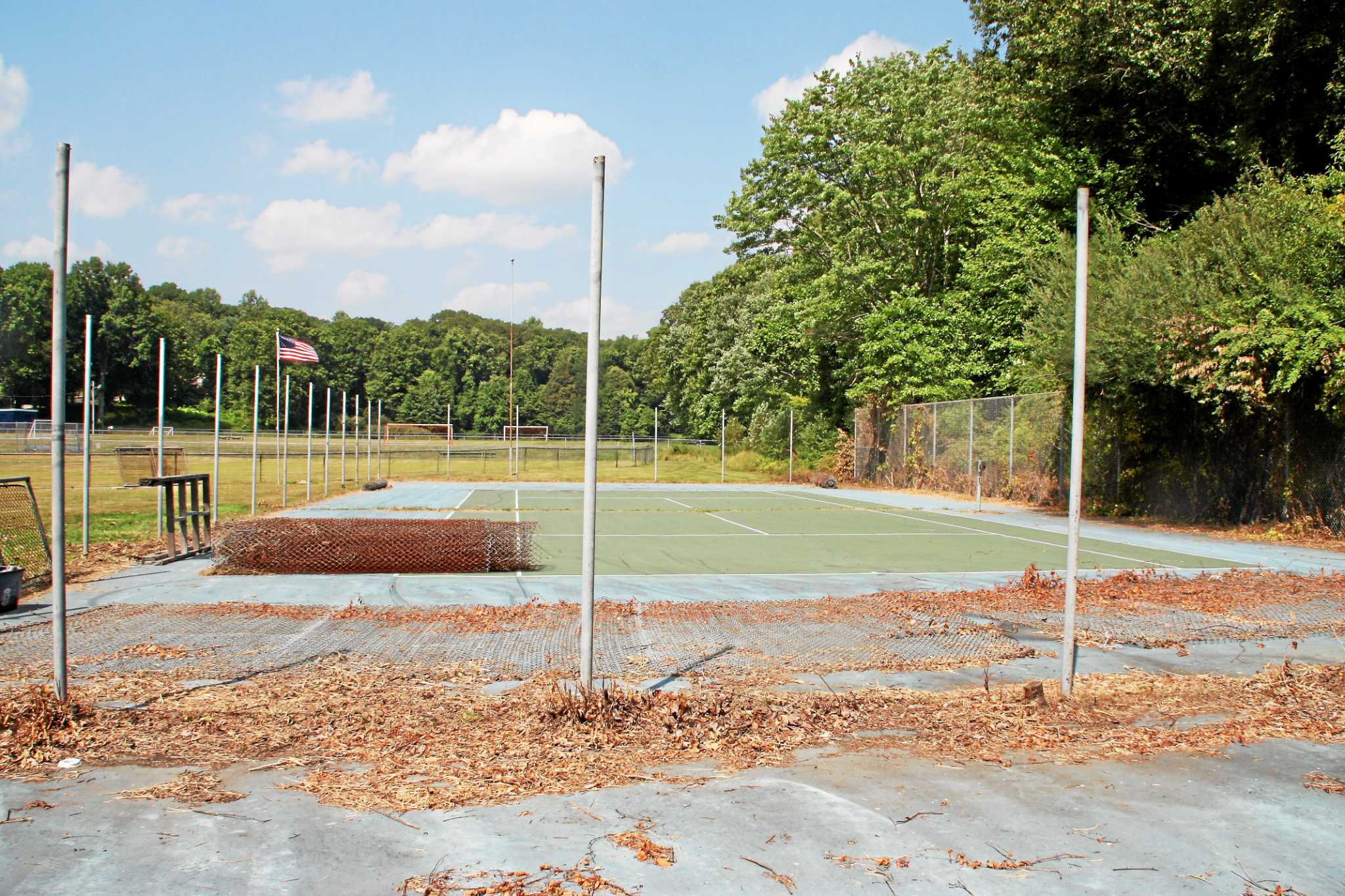 Ansonia residents angry over tennis court removal