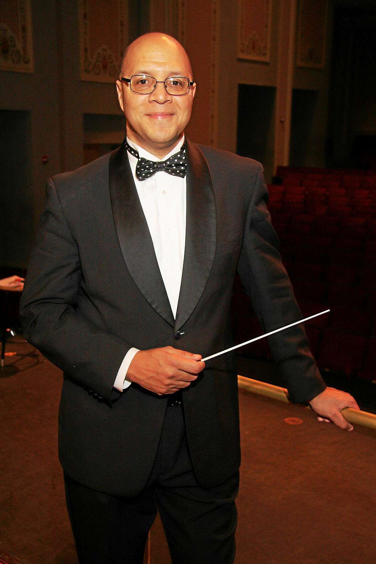 Chelsea Tipton will conduct the NHSO holiday pops concerts in Hamden and Shelton this weekend.