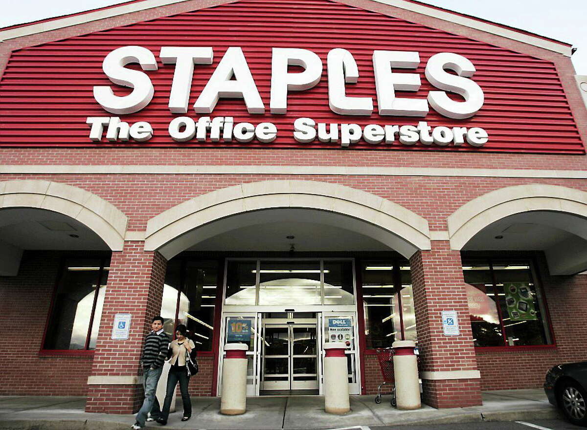 Staples To Close 225 Stores in North America