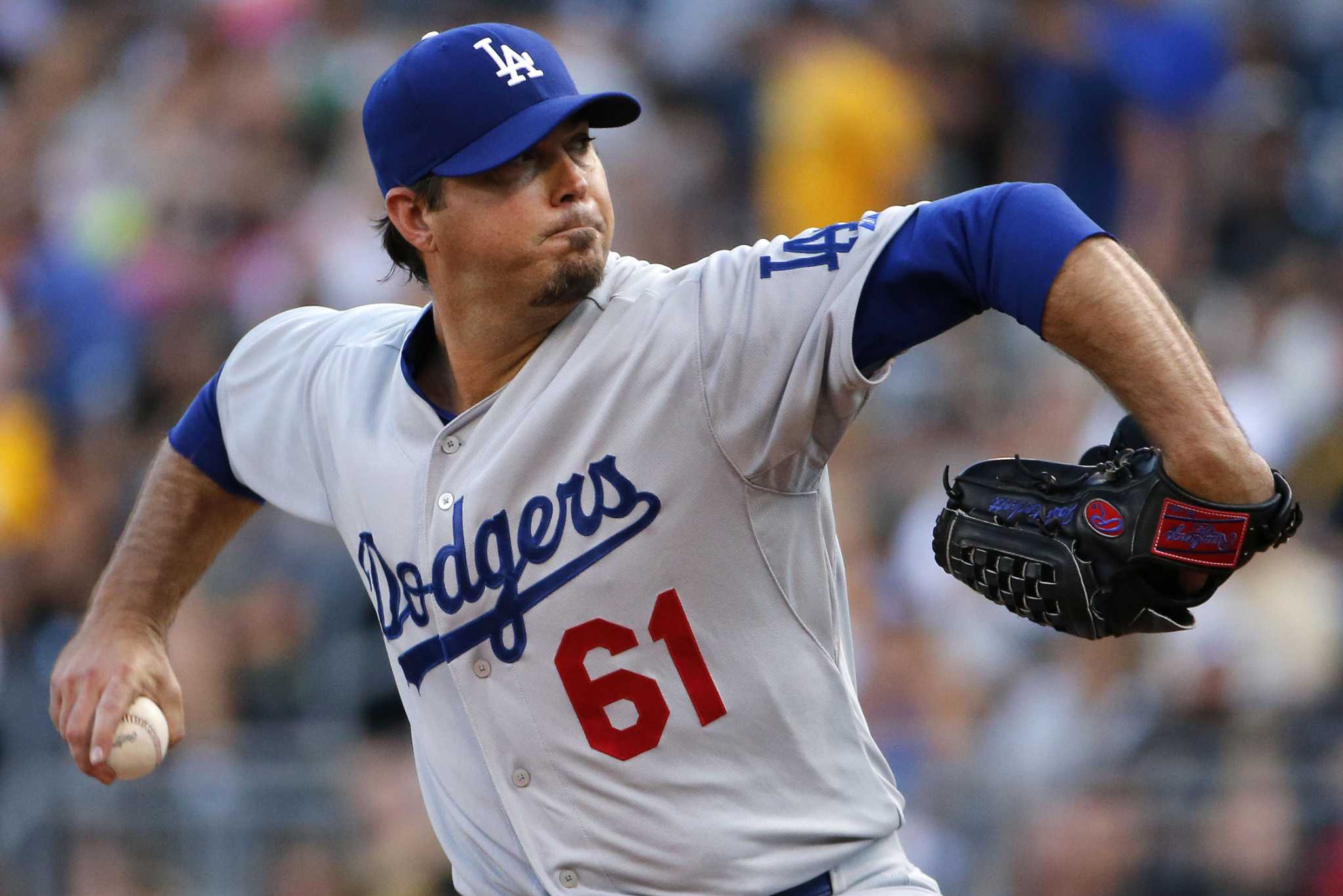 Pitcher Josh Beckett retires at 34