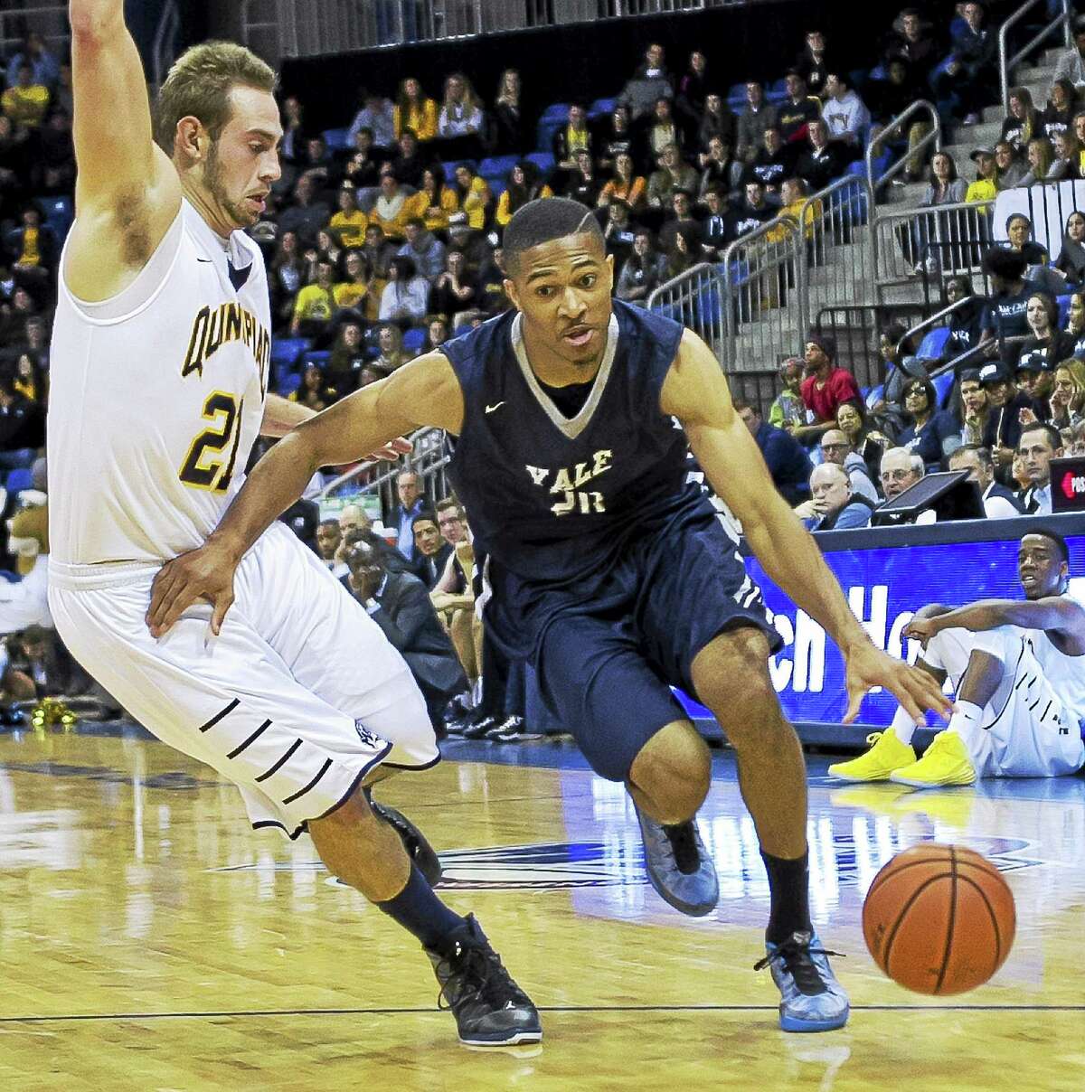 Yale senior guard Javier Duren and the Bulldogs will take on UConn Friday night in Storrs.