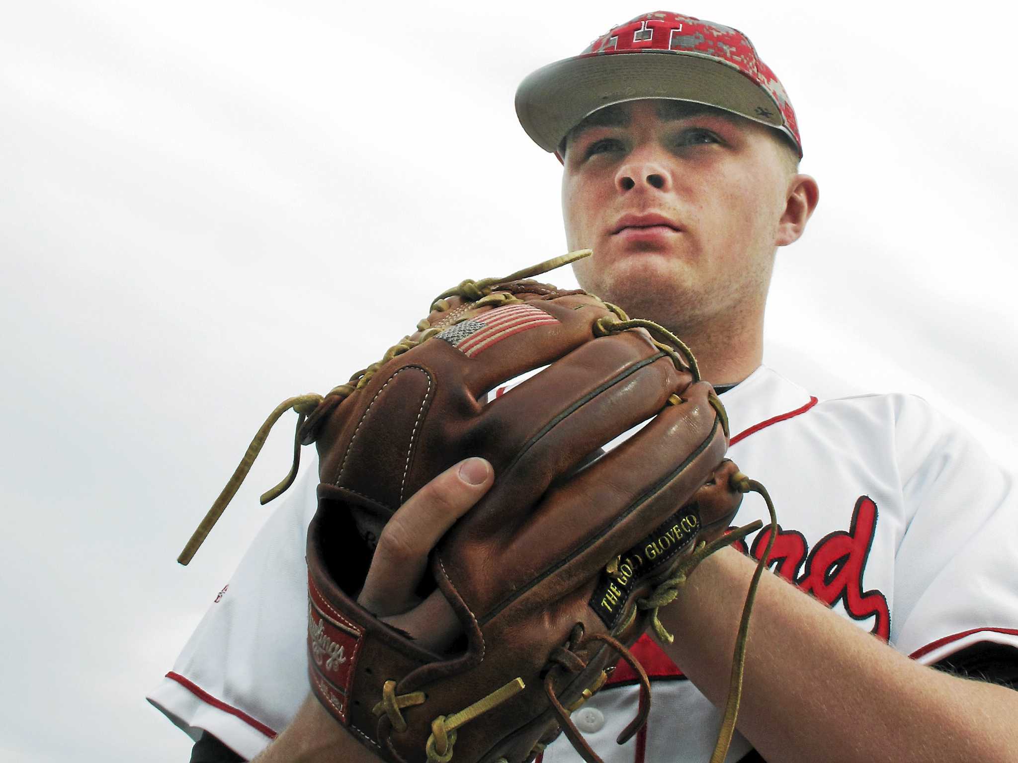 Bagwell Elected to Baseball Hall of Fame - University of Hartford Athletics