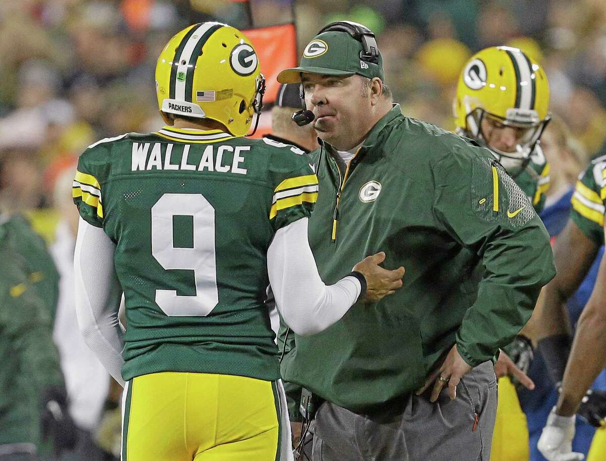 With Seneca Wallace starting at quarterback for Green Bay, Dan Nowak thinks the Packers will be a good team to bet against over the next few weeks.