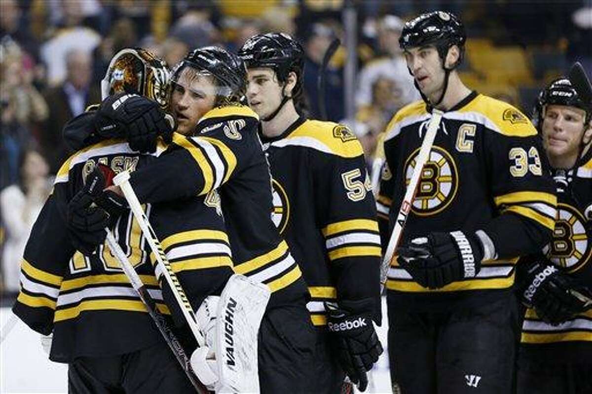 Looks Like The Bruins Are Bringing Back The Goalie Hug