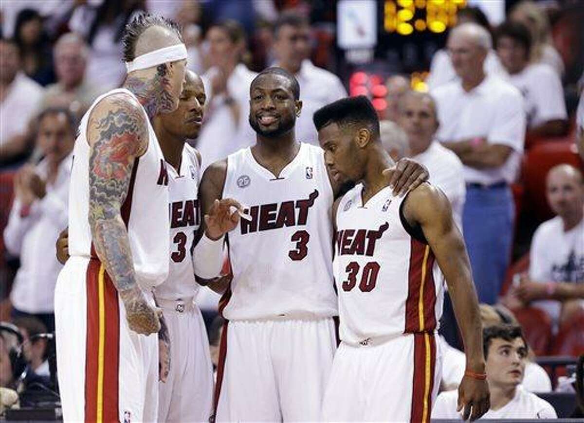 Bulls top Heat in Wade's return to Miami 