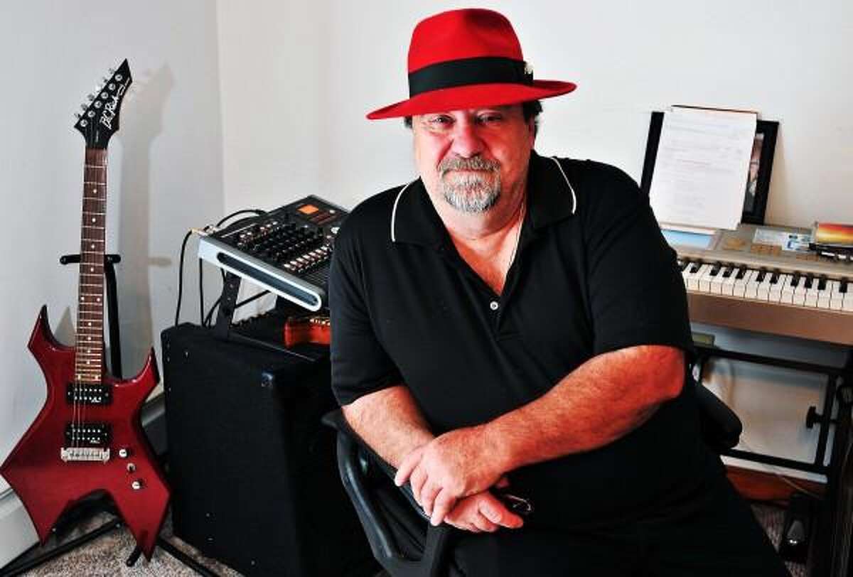 Milford composer John Pagliano scores Wortown Films' 'Dead Giveaway' (video)