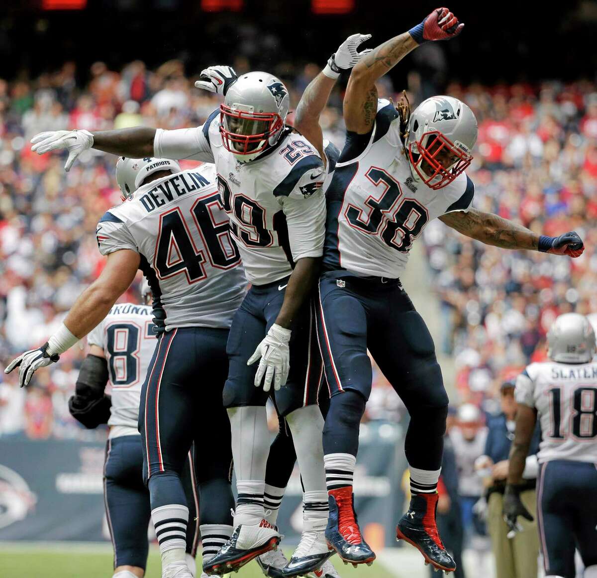 Patriots rally to beat Texans