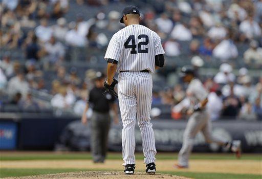 Fan Throws Back Homer, Leaving Brett Gardner Welted - The New York Times