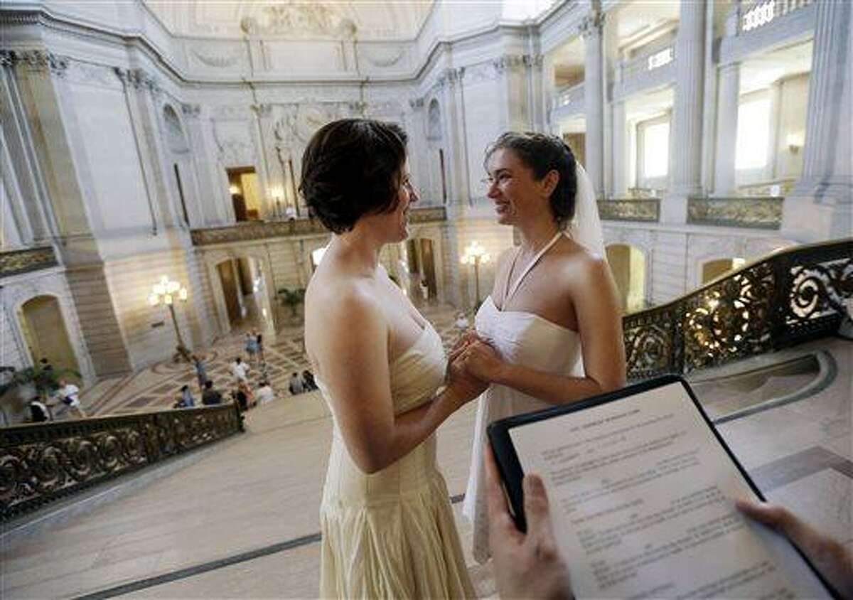 Group opposed to same-sex marriage tries to stop California weddings photo