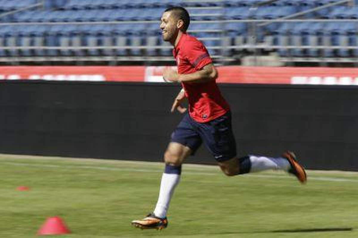 Clint Dempsey again voted US Soccer male athlete of the year 