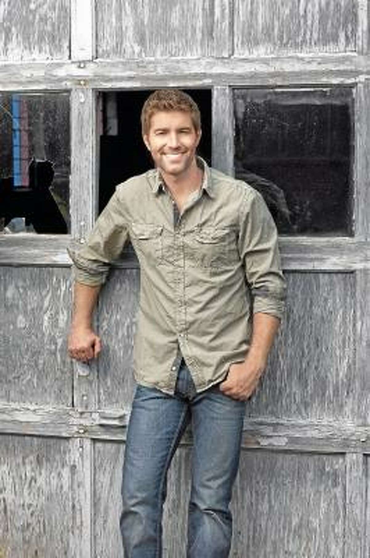 Submitted photo Josh Turner will be thrilling the crowd at the Durham Fair on Saturday, Sept. 28. Turner has sold more than five million albums and garnered four No. 1 hits.
