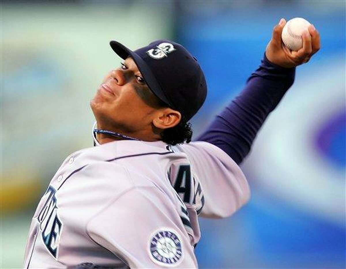 Felix Hernandez of the Seattle Mariners pitches perfect game - Los