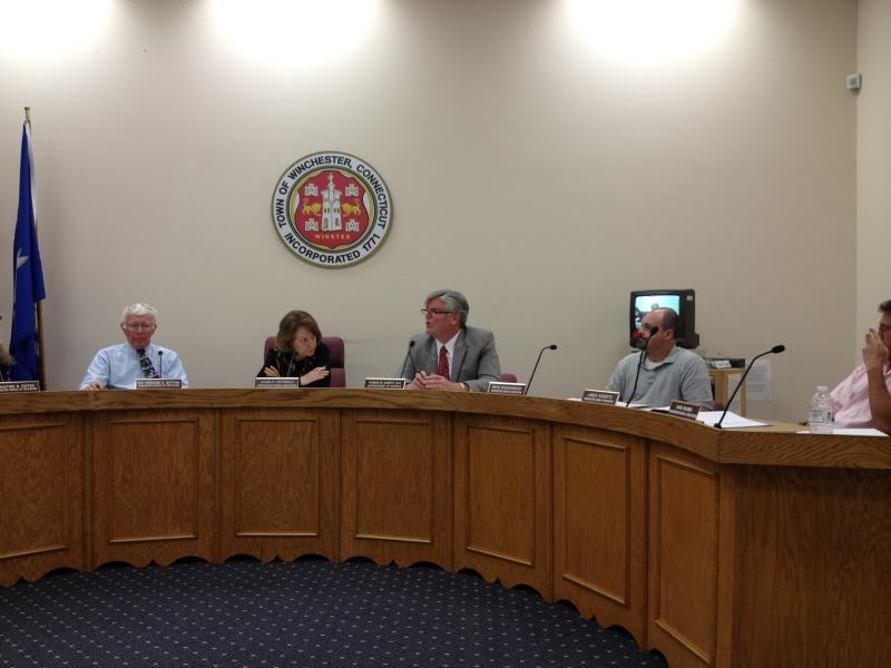 Winsted Board of Education approves teacher contract