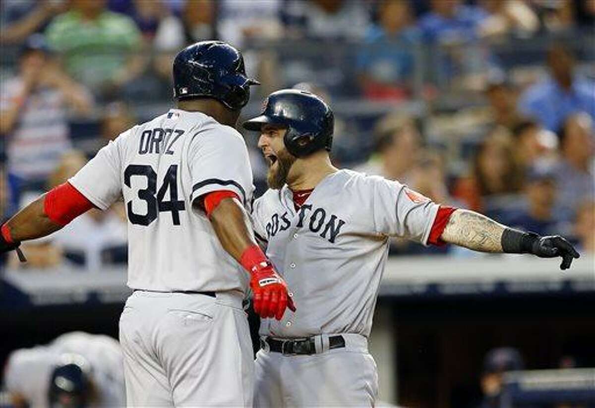 Mike Napoli ready to take the field for Red Sox