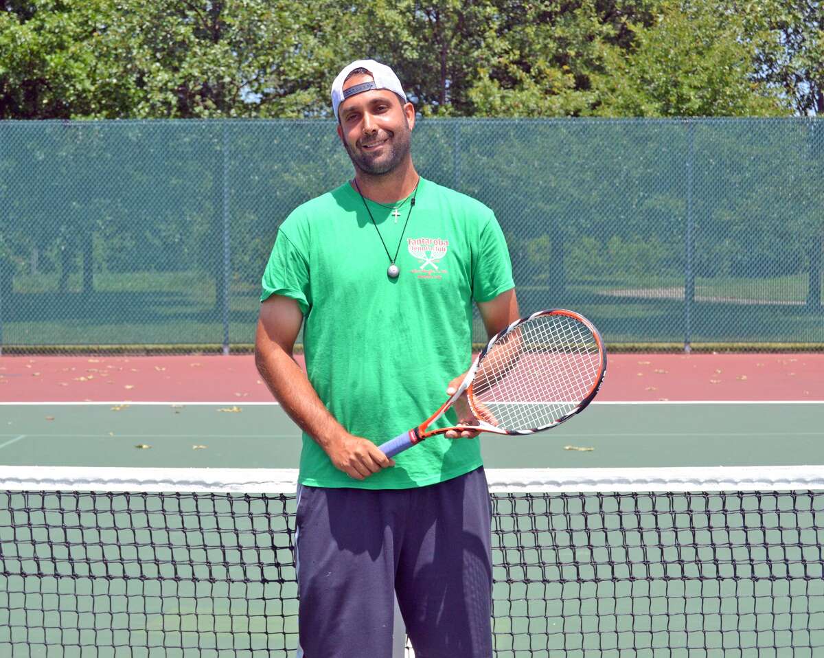 Scott Radecki, former girls’ head coach and assistant boys’ coach at Hinsdale Central, is the new assistant boys’ and girls’ tennis coach at Edwardsville High School.