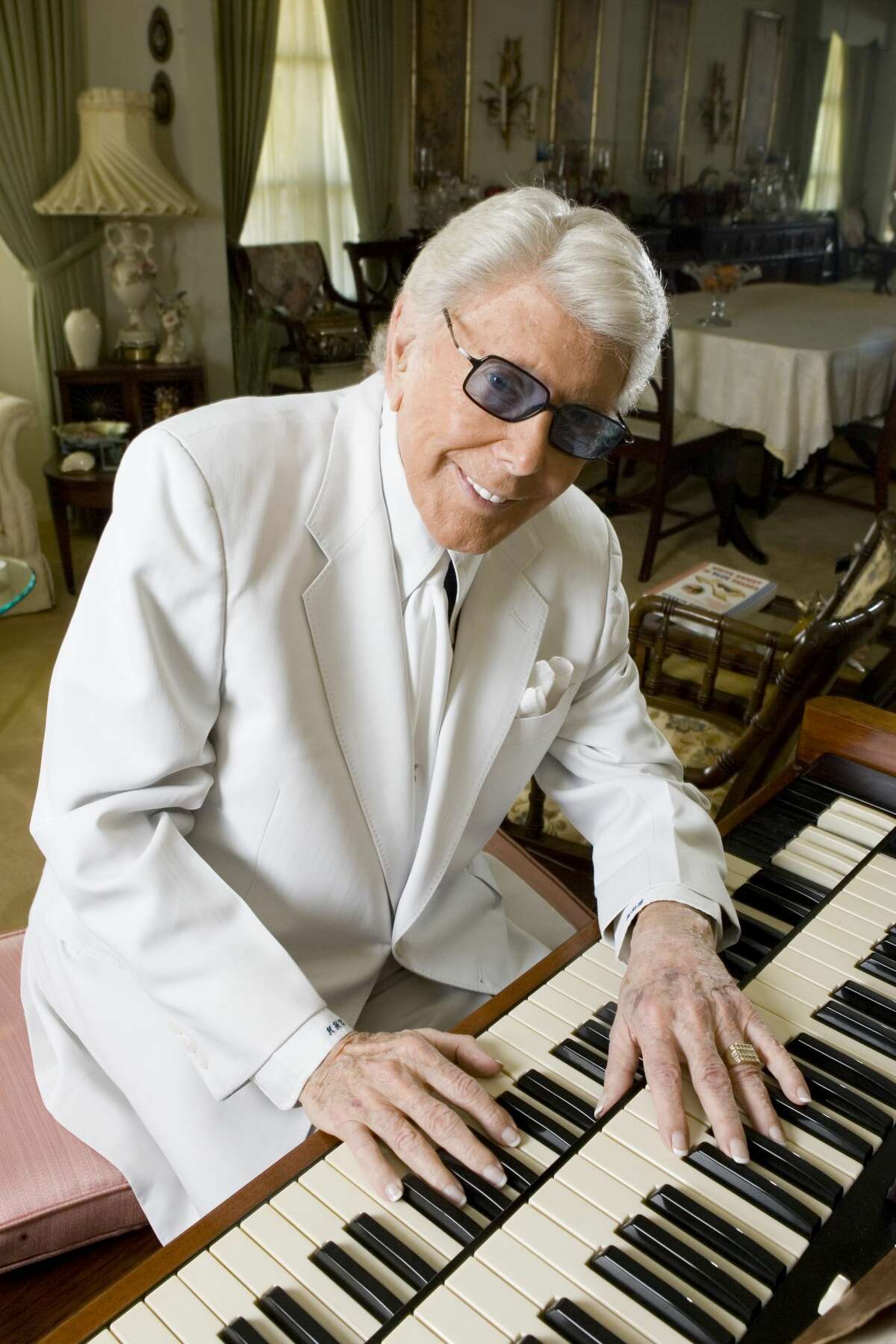 Remembering Houston media icon Marvin Zindler a decade after his passing