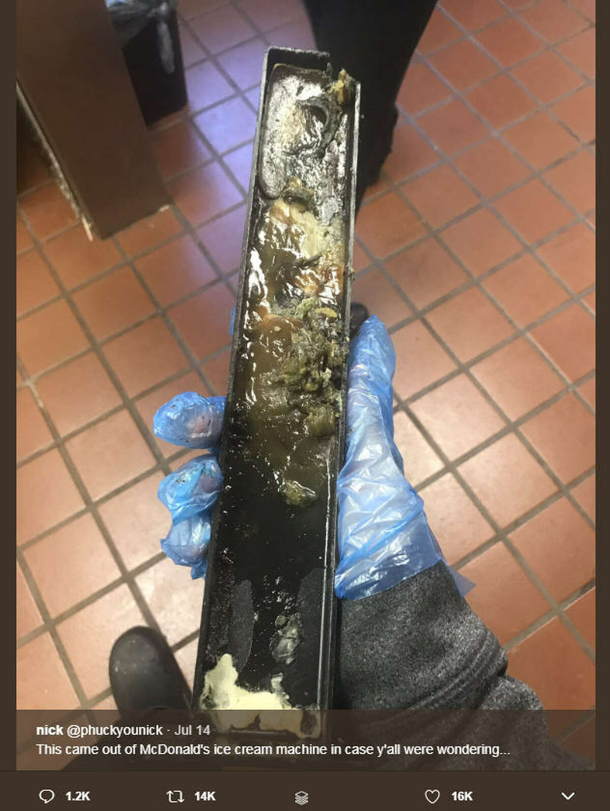 Mcdonalds Employee Fired After He Shares Disgusting Photos Of Inside Ice Cream Machine 1135