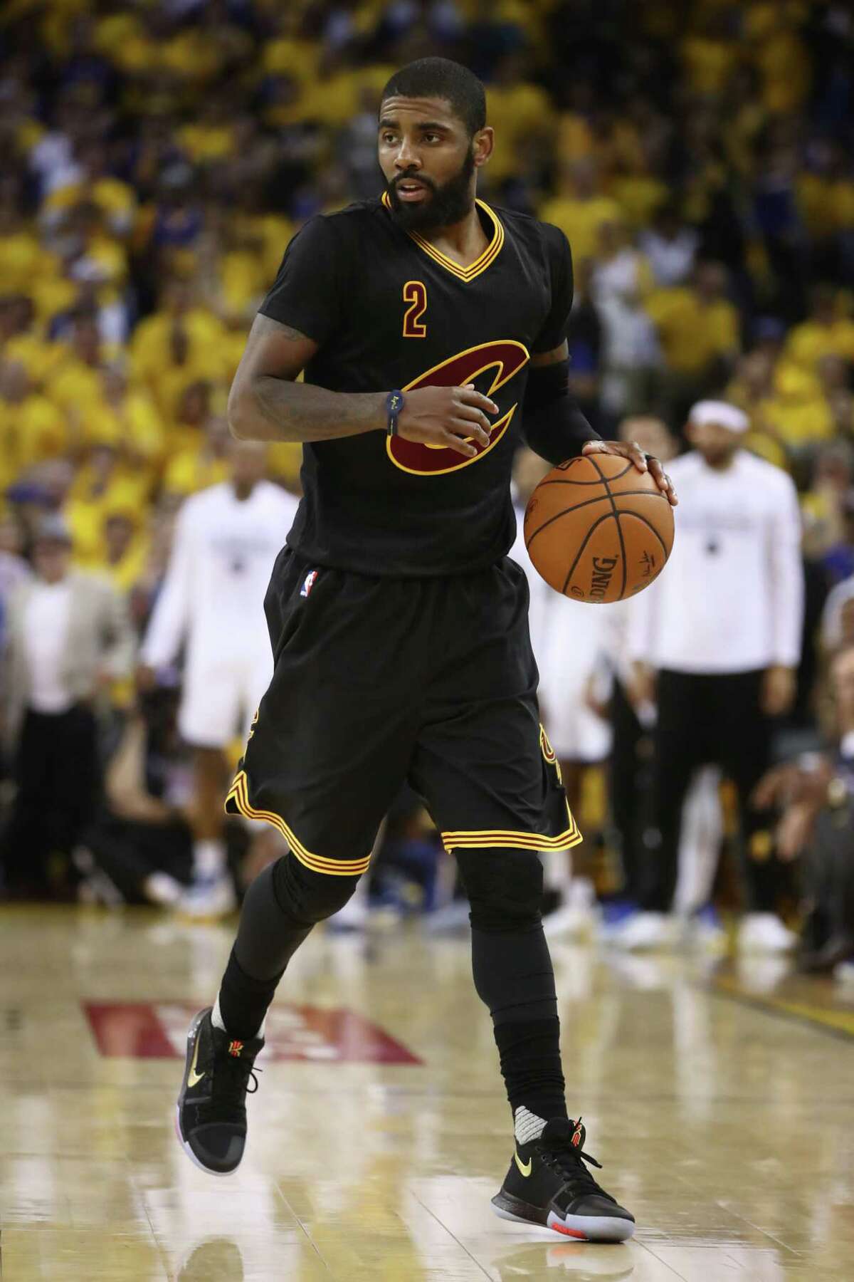 Cavaliers and Kyrie Irving Sign Contract Extension