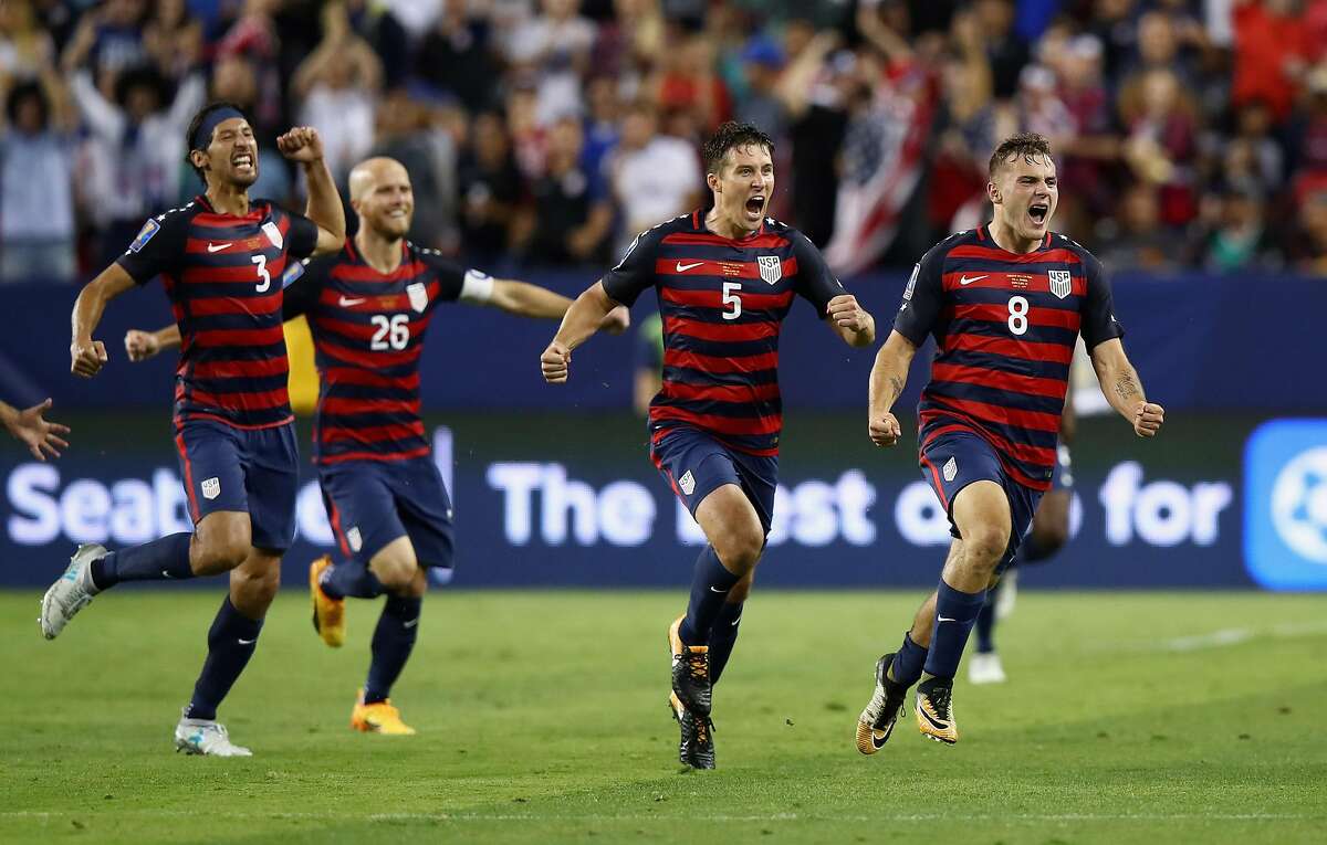 SANTA CLARA, CA - JULY 26: #8 Jordan Morris of the United States celebrates scoring a goal against the Jamaica during the 2017 CONCACAF Gold Cup Final at Levi's Stadium on July 26, 2017 in Santa Clara, California. (Photo by Ezra Shaw/Getty Images)