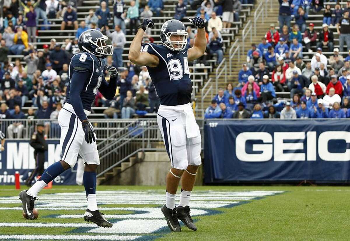 UConn tight end Ryan Griffin (94) celebrates his touchdown against Buffalo during the first half at Rentschler Field on Saturday. (Mark L. Baer-US PRESSWIRE)
