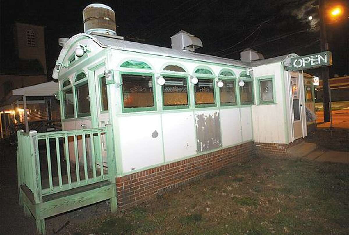 In April 2013, Preservation Torrington moved the diner from its previous longtime location, in the north end of Torrington. Since acquiring Skee’s Diner, Preservation Torrington has kept the diner protected and several key elements of the structure have been restored.