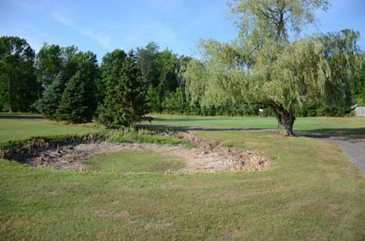 Superintendents struggling to keep golf courses green