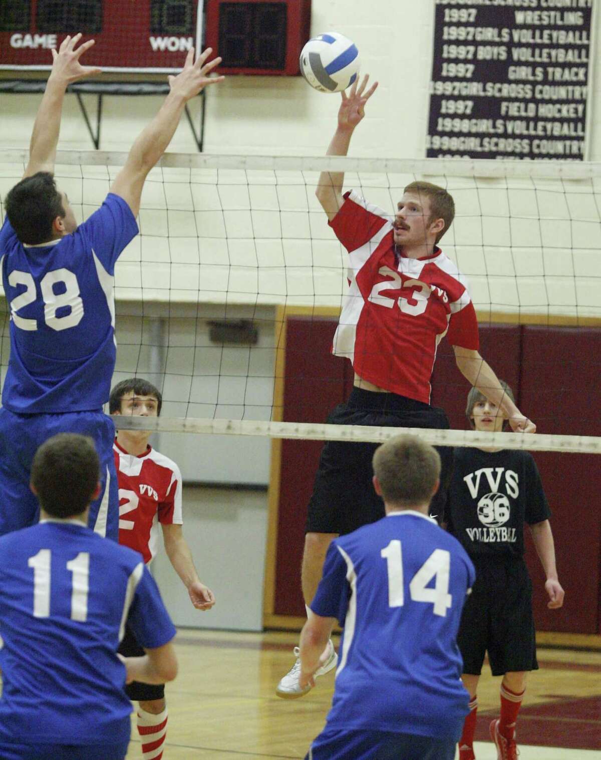 VVS boys volleyball sweeps Living Word Academy to repeat as Class B champs (video)