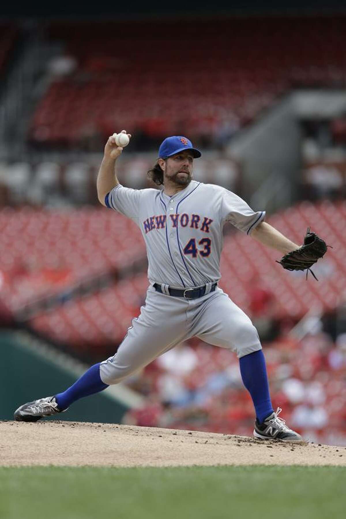 R.A. Dickey Records 18th Victory for Mets - The New York Times
