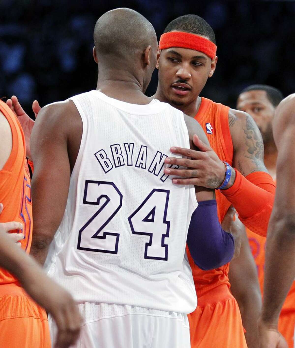 KNICKS: Kobe leads Lakers past New York