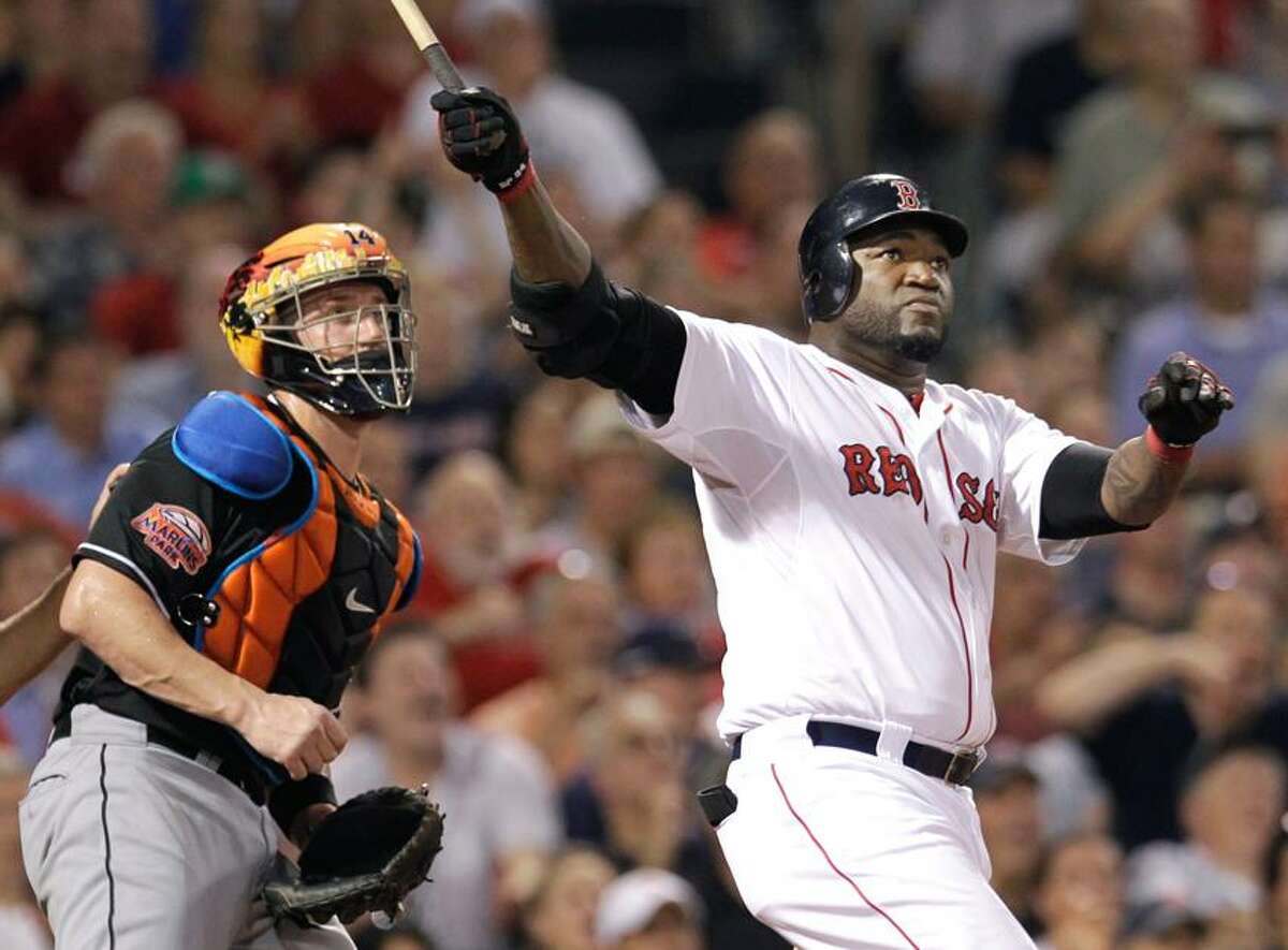 Former Red Sox catcher Saltalamacchia headed to Marlins