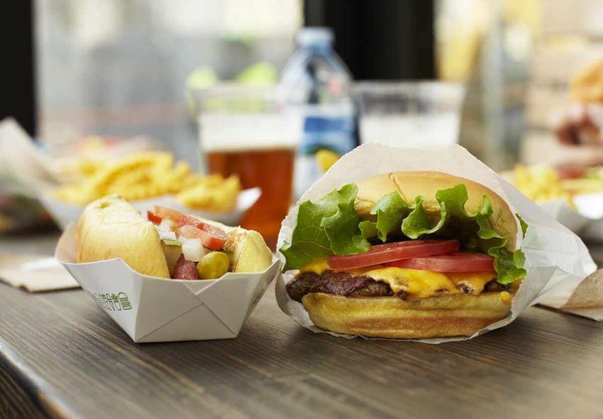 New Haven burger lore grows with arrival of the Shake Shack