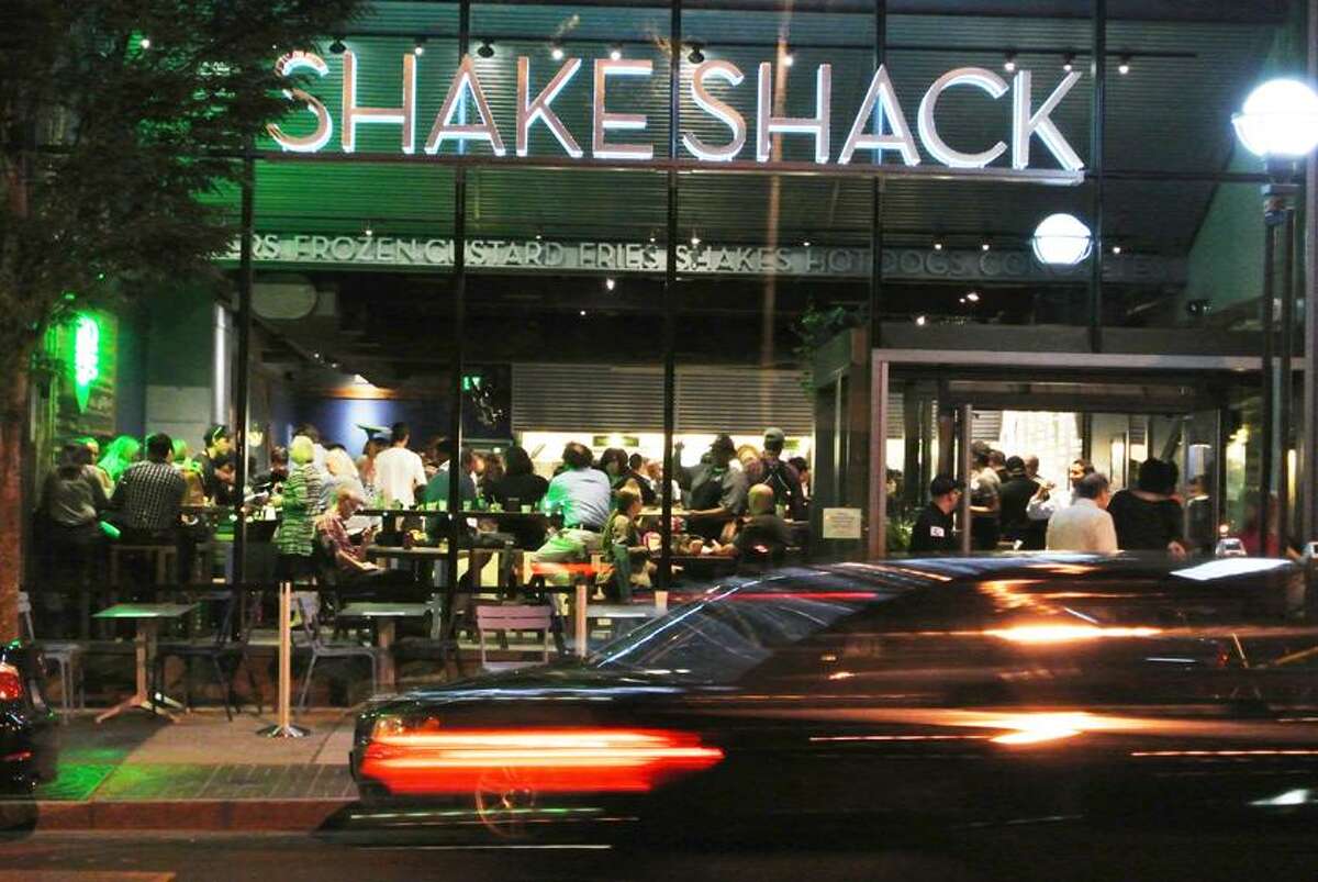 New Haven burger lore grows with arrival of the Shake Shack
